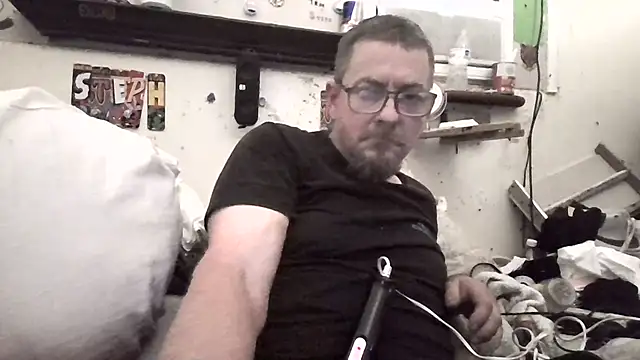 samnmike online show from April 1, 12:00 am