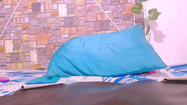 MaidenGame online show from April 11, 3:38 pm