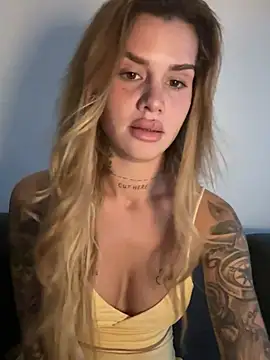 EmiliaCatalina online show from January 16, 10:03 pm