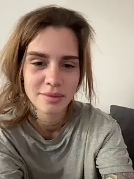 EmiliaCatalina online show from March 8, 4:22 pm