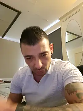 Snapshot of Zoltanioan26 chatting on February 14, 10:01 am Zoltanioan26 online show from February 14, 10:01 am