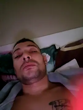 Snapshot of Zoltanioan26 chatting on February 15, 9:30 am Zoltanioan26 online show from February 15, 9:30 am