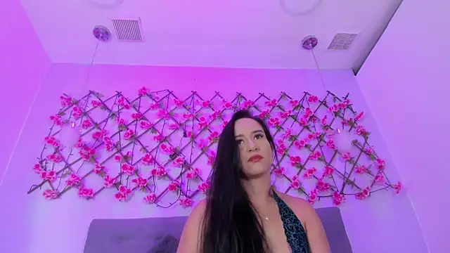 Snapshot of victoria_cooper3 chatting on January 24, 12:31 pm victoria cooper3 online show from January 24, 12:31 pm