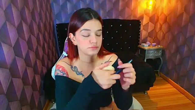 LiaHarryis online show from November 14, 6:17 pm