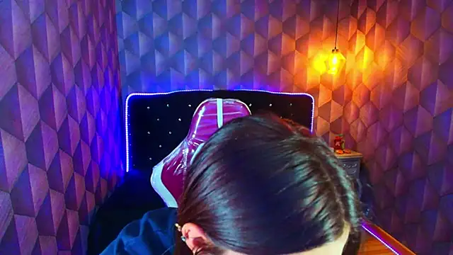 LiaHarryis online show from February 11, 8:36 pm