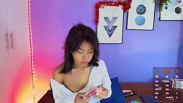 cinnamon kyla online show from December 17, 6:31 pm