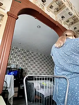 Lady nice cat online show from March 2, 2:14 am