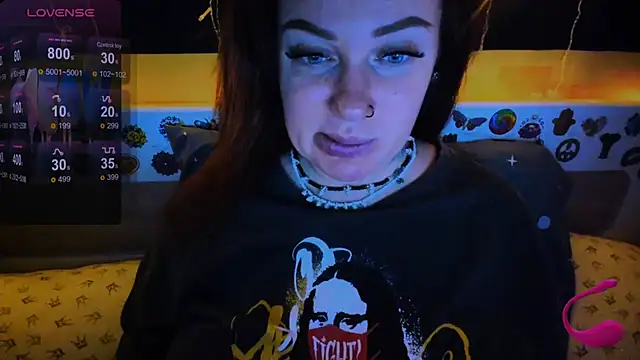 Snapshot of EllieOz chatting on February 26, 3:52 pm EllieOz online show from February 26, 3:52 pm