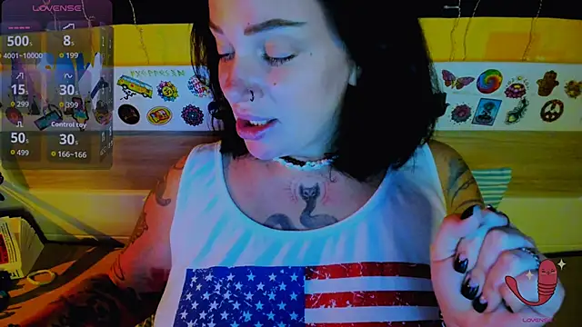 EllieOz online show from November 21, 8:40 pm