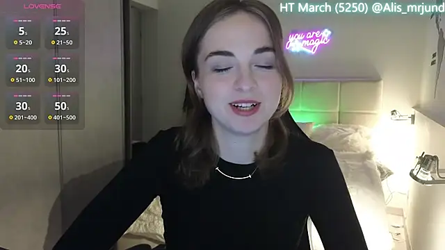 Snapshot of Miss_Aliannaa chatting on March 9, 8:21 pm Miss Aliannaa online show from March 9, 8:21 pm