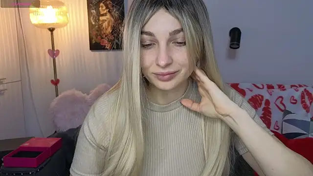 Snapshot of Yoda21 chatting on February 10, 3:05 pm Yoda21 online show from February 10, 3:05 pm