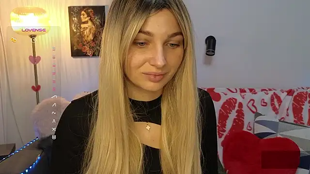 Snapshot of Yoda21 chatting on February 11, 2:55 pm Yoda21 online show from February 11, 2:55 pm