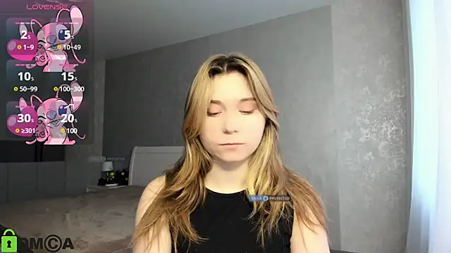 SweetMonicka online show from December 8, 7:47 am