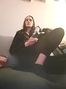 LauraBaby online show from March 12, 6:47 pm