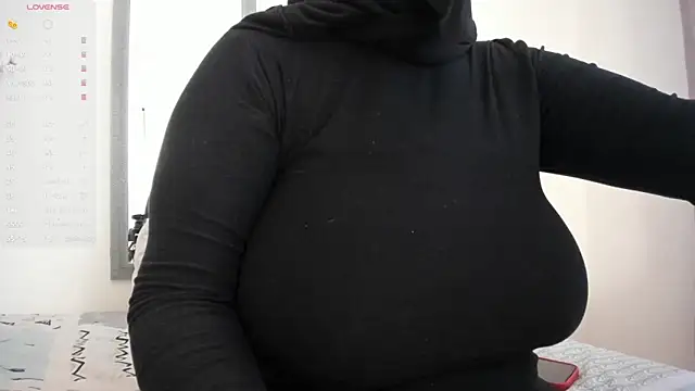 Amina hafsa online show from March 13, 7:53 pm