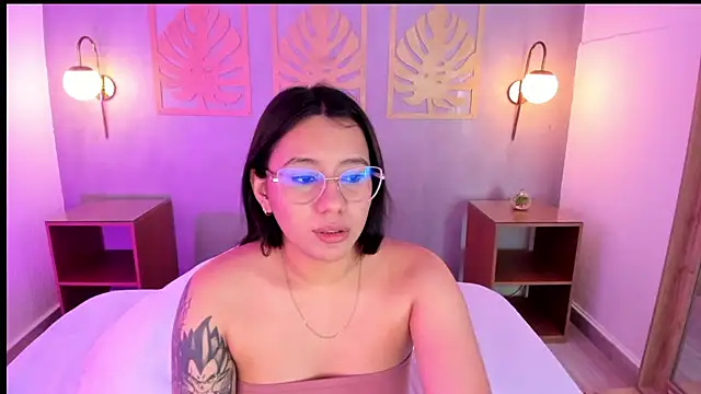 Snapshot of majo_rosse_ chatting on September 27, 11:32 pm majo rosse  online show from September 27, 11:32 pm