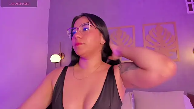 majo rosse  online show from May 16, 7:12 pm