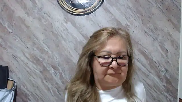 Mia Davies2 online show from October 15, 7:58 pm