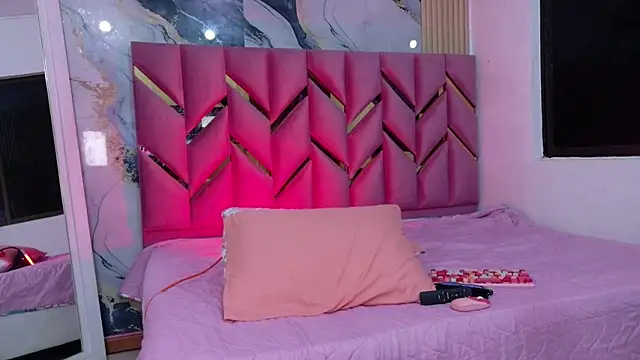 daddyissuesss  online show from December 22, 7:55 pm