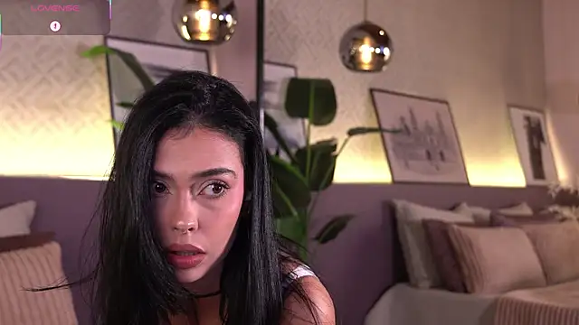 ElleDiane online show from June 27, 9:53 pm