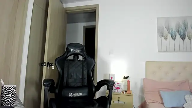 brenda x 69 online show from April 11, 11:20 pm