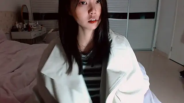 -Lucky Girl online show from March 8, 12:08 am