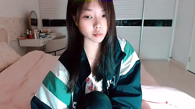 -Lucky Girl online show from April 12, 1:32 am