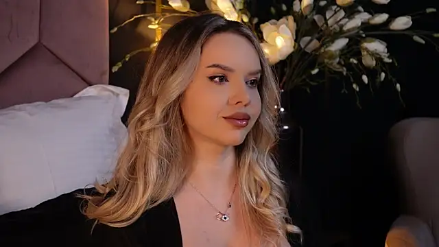 Snapshot of KatyaBelle chatting on January 6, 9:00 pm KatyaBelle online show from January 6, 9:00 pm