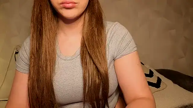 Sweetninaaa online show from March 18, 1:03 pm