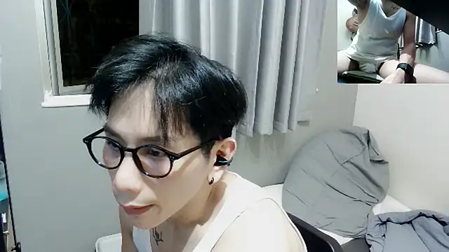 UndreamtM online show from September 13, 1:44 pm