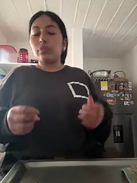 emmyjhonson07 online show from February 16, 1:07 pm