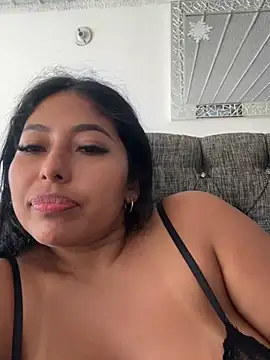 emmyjhonson07 online show from June 28, 2:12 pm