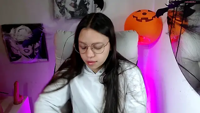 SamanthaRoldaan online show from October 29, 2:52 pm