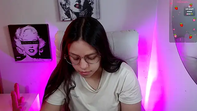 SamanthaRoldaan online show from December 3, 2:26 pm