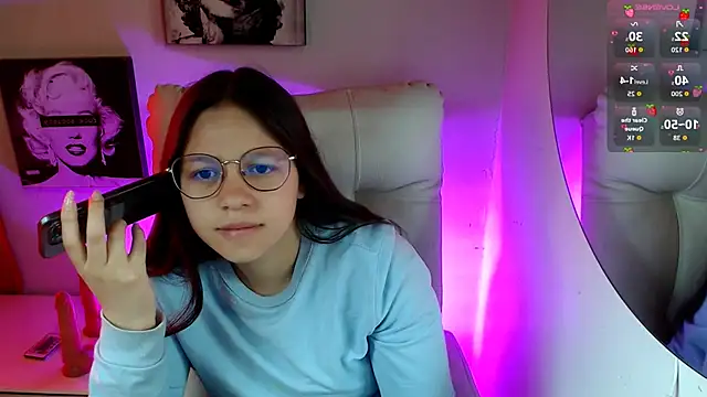 SamanthaRoldaan online show from January 19, 1:59 pm