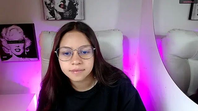 SamanthaRoldaan online show from February 18, 2:35 pm