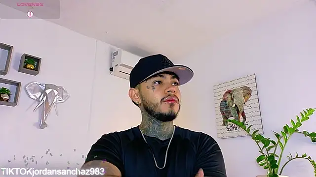 JordanSmiith  online show from February 15, 2:25 pm