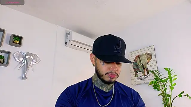 JordanSmiith  online show from February 17, 8:37 pm