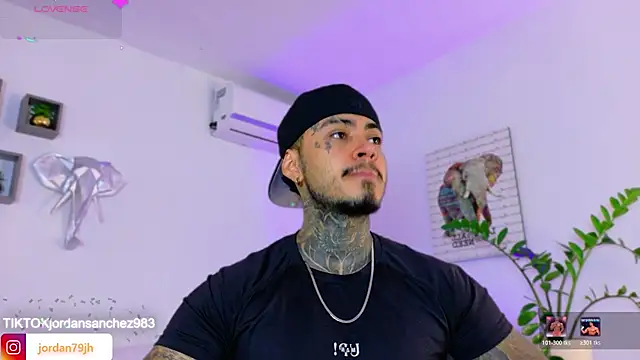 JordanSmiith  online show from March 18, 8:23 pm