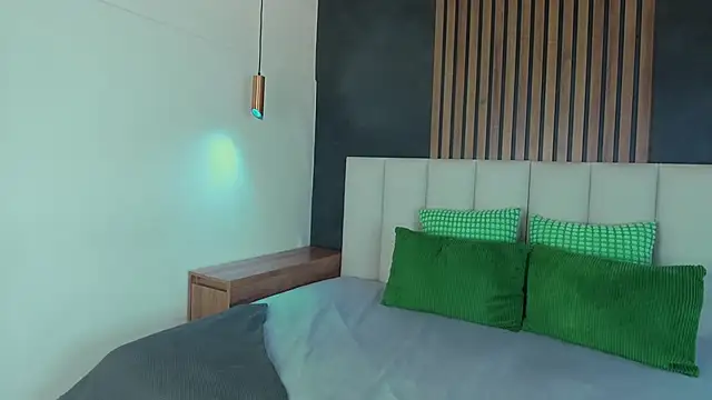 eva daemon online show from January 19, 11:47 am