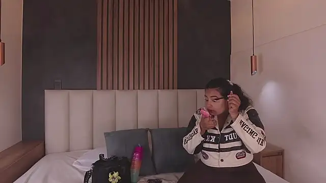 eva daemon online show from March 10, 11:37 am