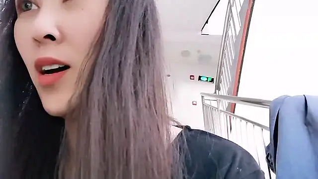 Snapshot of Fannywell chatting on January 15, 7:46 am Fannywell online show from January 15, 7:46 am