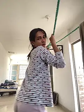 Snapshot of KatrinaQueen1 chatting on March 27, 4:29 pm KatrinaQueen1 online show from March 27, 4:29 pm