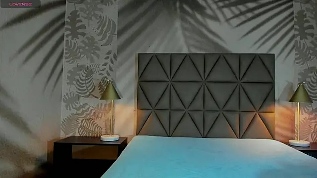 AnneDixie online show from March 7, 3:03 am