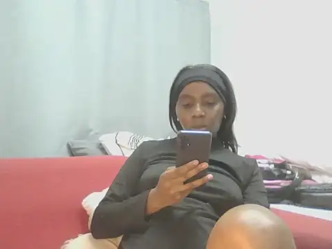 Snapshot of Sexxybella27 chatting on May 23, 9:41 pm Sexxybella27 online show from May 23, 9:41 pm