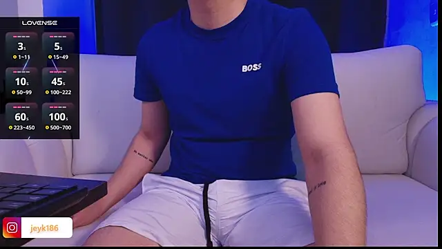 Snapshot of Jey_keler1 chatting on February 6, 12:48 am Jey keler1 online show from February 6, 12:48 am