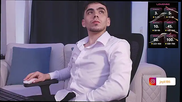 Snapshot of Jey_keler1 chatting on February 19, 1:12 am Jey keler1 online show from February 19, 1:12 am