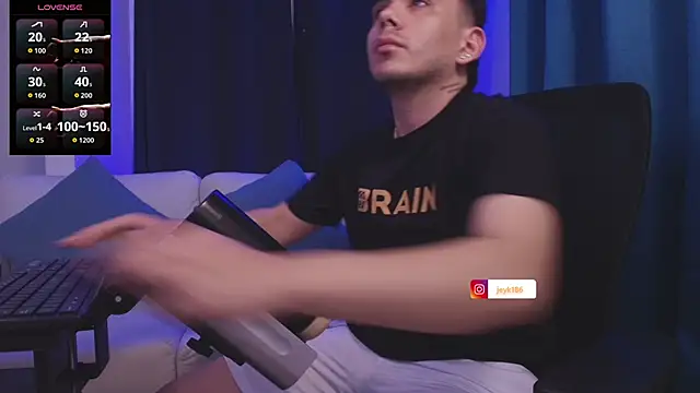 Snapshot of Jey_keler1 chatting on March 17, 6:39 am Jey keler1 online show from March 17, 6:39 am