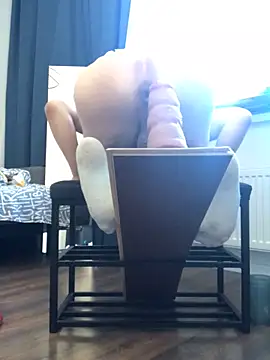 Snapshot of BigAssKi chatting on March 20, 12:43 pm BigAssKi online show from March 20, 12:43 pm