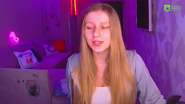 Snapshot of AmaliaQueen chatting on January 12, 1:27 pm AmaliaQueen online show from January 12, 1:27 pm